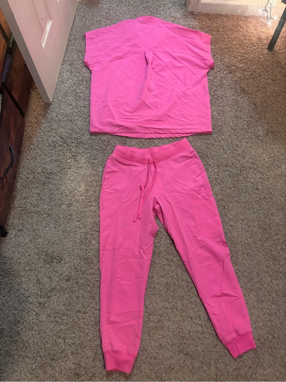 Mandala Women’s Pink scrub set Size XS